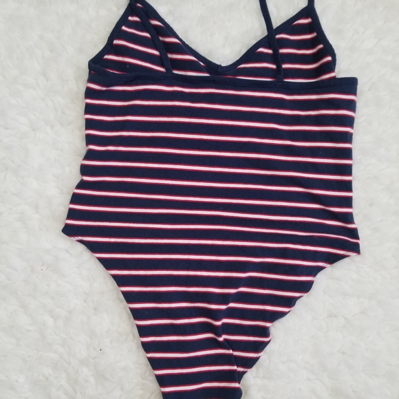 H & M striped basic bodysuit.  Size L - Picture 6 of 10